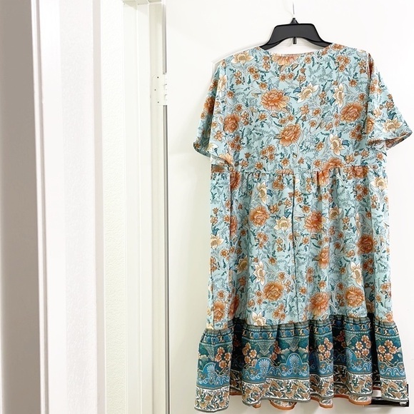 SHEIN Curve multicolored floral print plus size dress - Picture 2 of 5